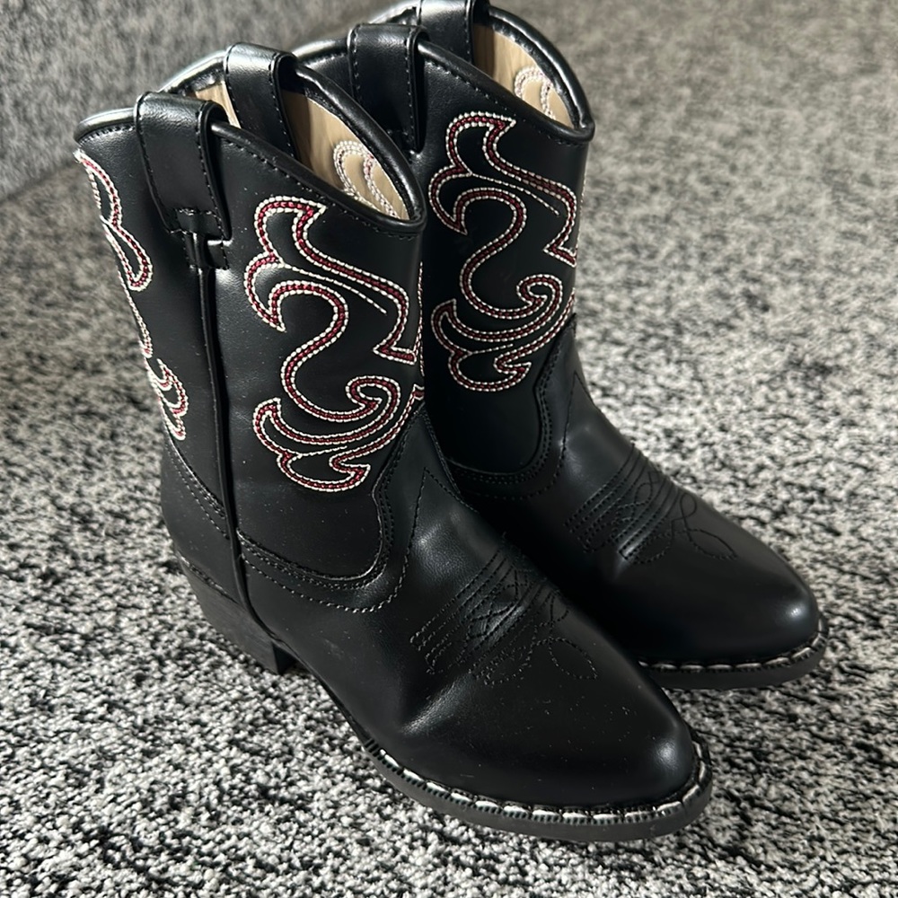 Canyon Trails Cowboy Boots